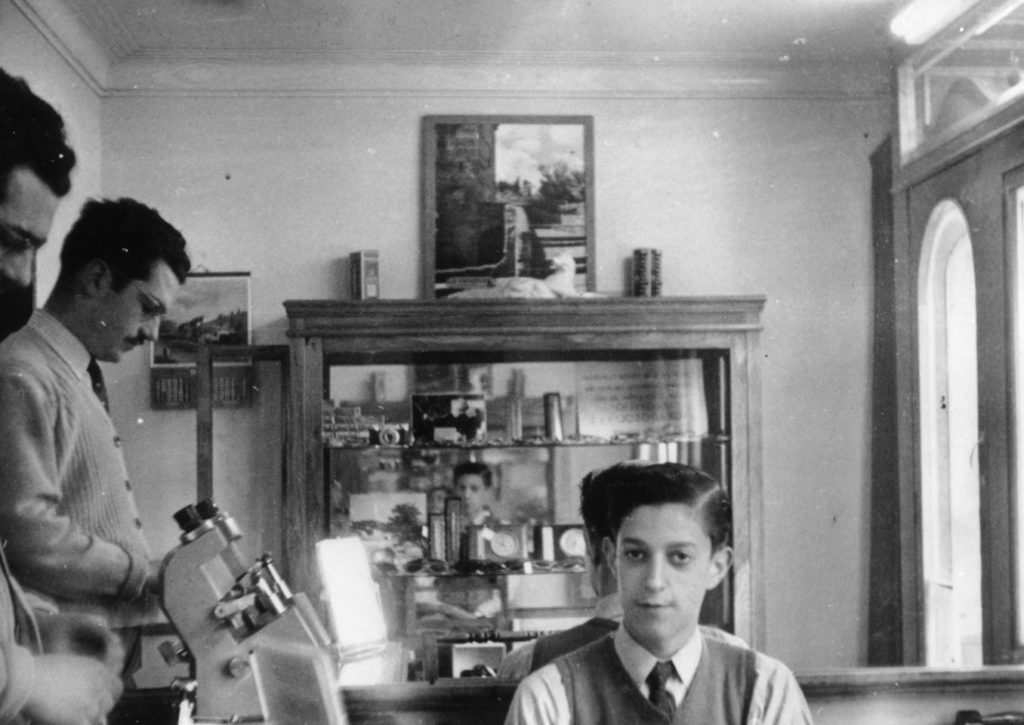 Òptica Llovet, 1955